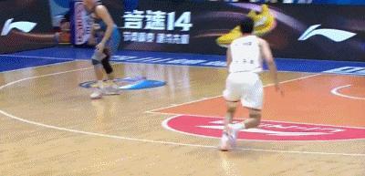 攻防俱佳！王浩然20中12砍29分10板2断 正负值+18cba名场面