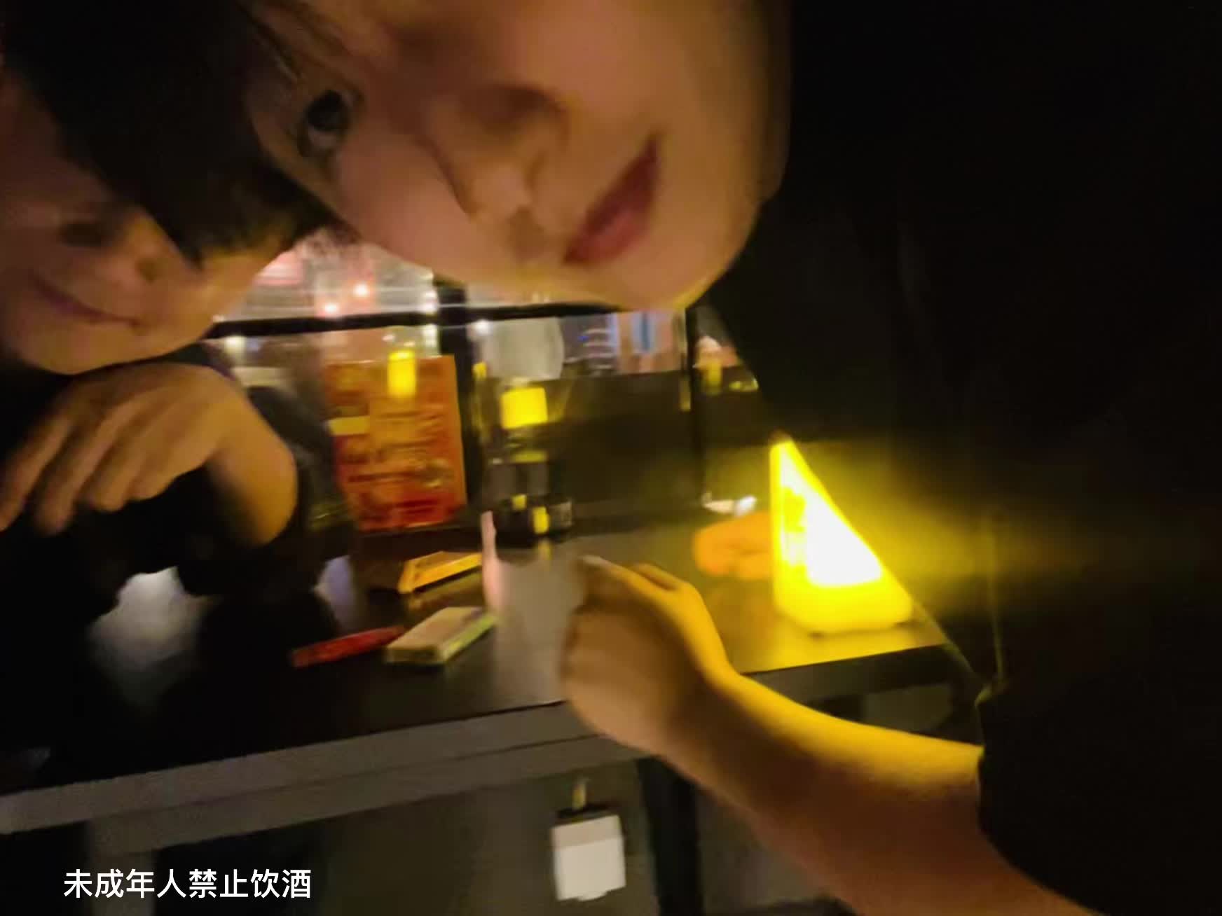 风吹哪页是哪页 人来人往任由之