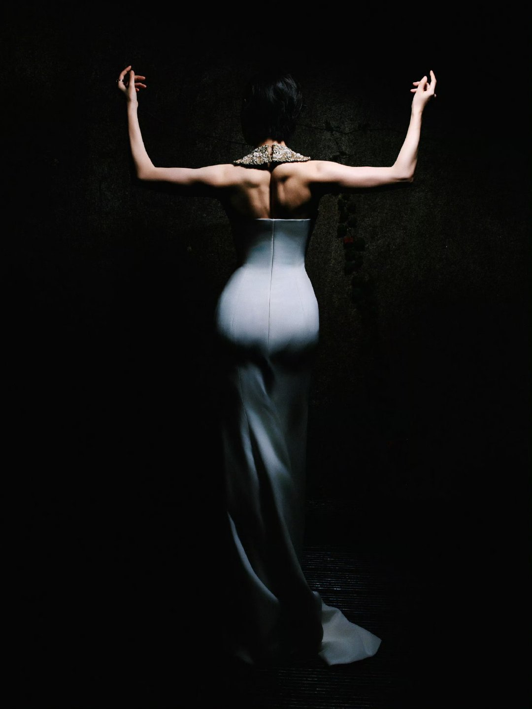 哇期待倪妮今晚主持