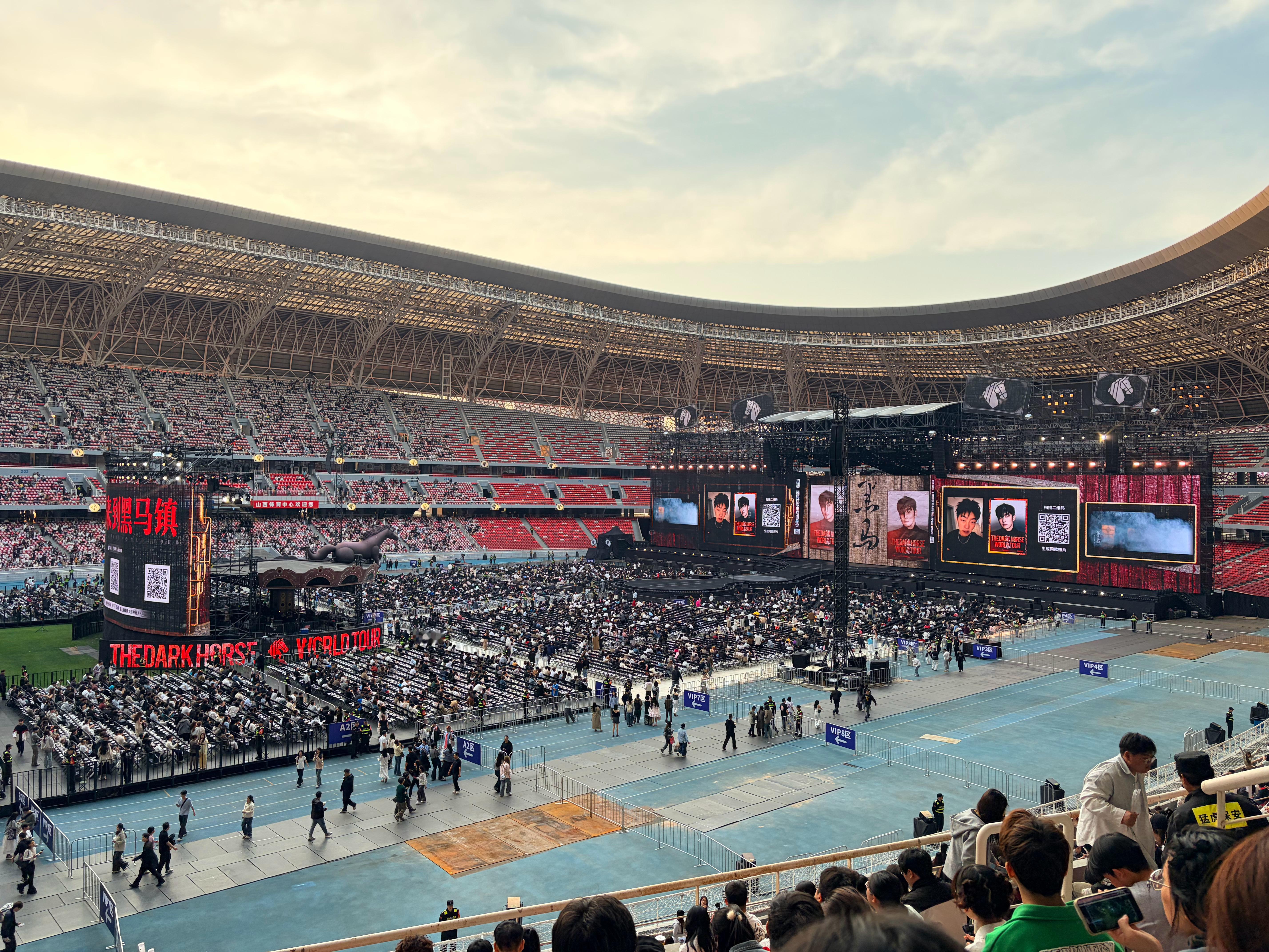 天台视角 太原·山西体育中心红灯笼体育场