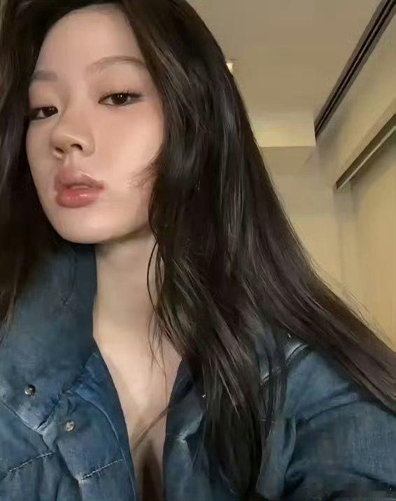 要说唱功，单依纯早已超越王菲，这已经没有什么好争论的。 ​于正自曝被单依纯放鸽子