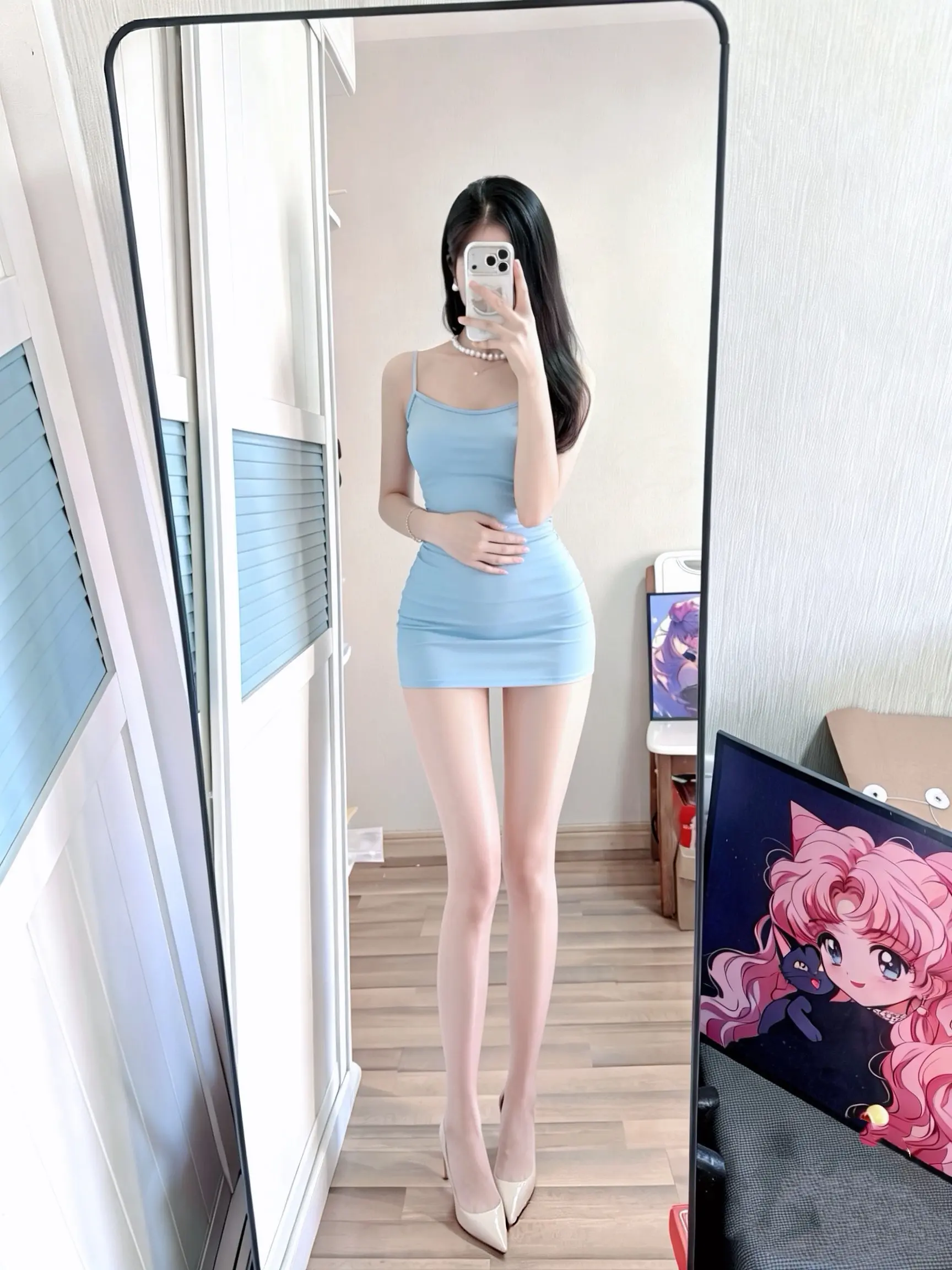这条浅蓝色裙子好久没穿了，还是一样美哒哒