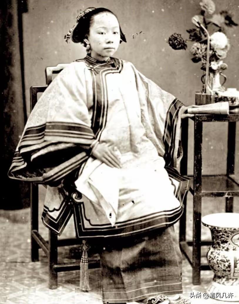 道光3年，13岁的姑娘赵二姑在家睡觉被邻居阎思虎撬门而入强奸，父亲告到衙门，县令