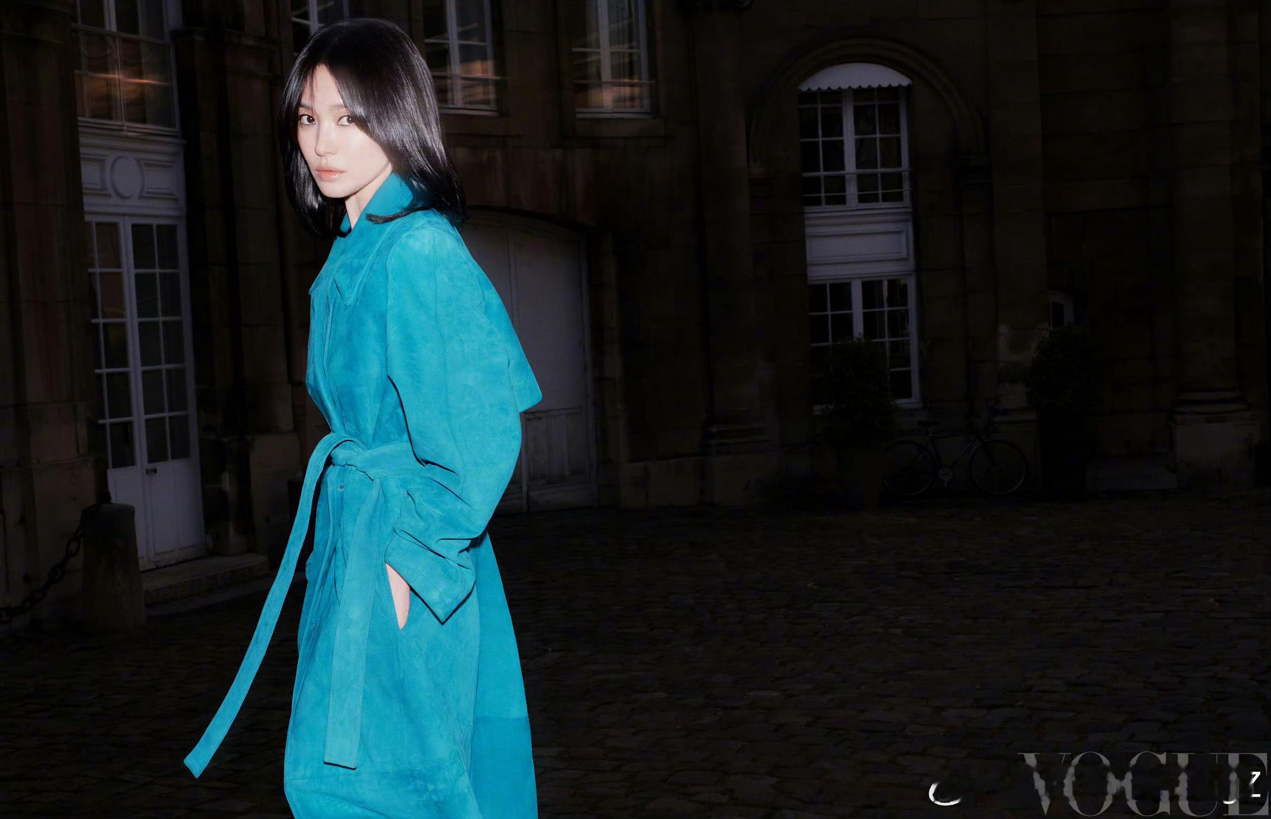 宋慧乔佩戴 Chaumet 冠冕，亮相 VOGUE China 六月刊封面。拍摄