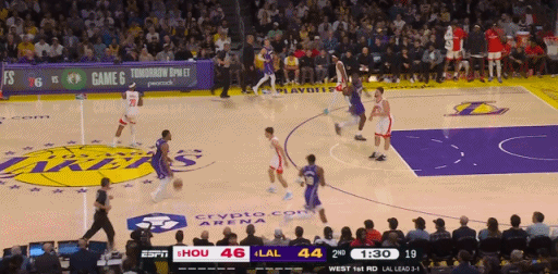 心真的有点紧张     现在分差没那么大，好怕下半场，大家都知道的火箭vs湖人