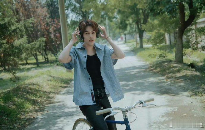 胡先煦不喝哑药原来是这种感觉不喝哑药的胡先煦太圈粉！说话条理清晰又幽默风趣，既能