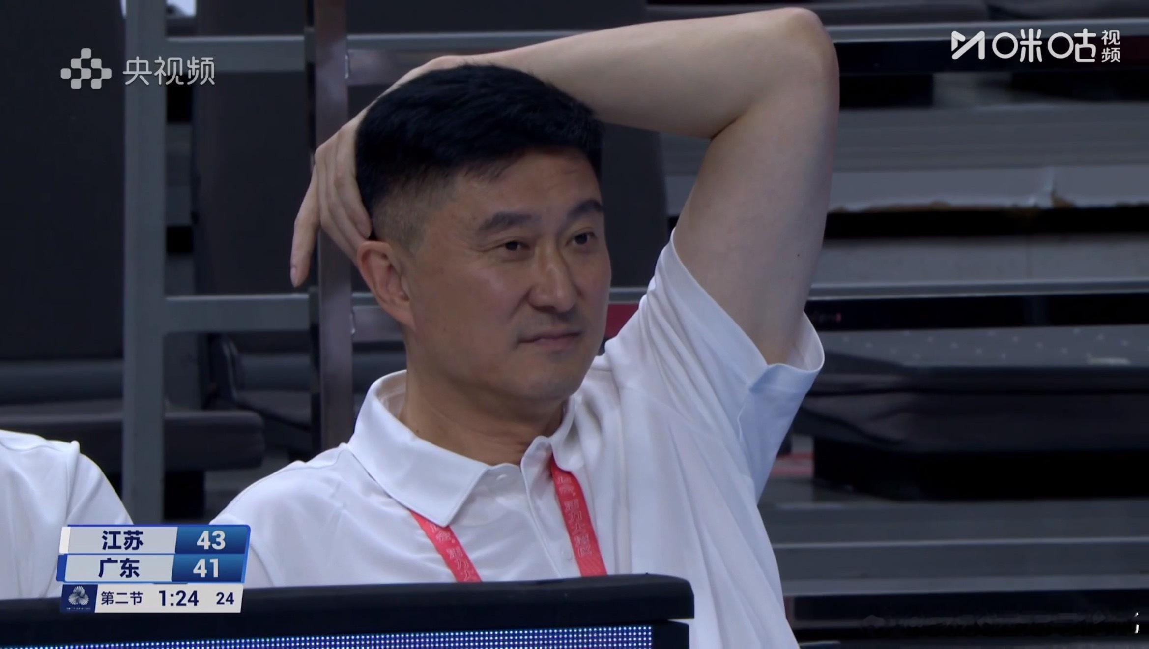 被江苏打成这样，杜知道依然一副泰然自若的样子，这就是自信[二哈][二哈][二哈]