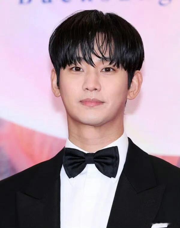 曝有数千张金秀贤照片视频未公开这还来个预热吗？一次性爆出来算了 ​​​