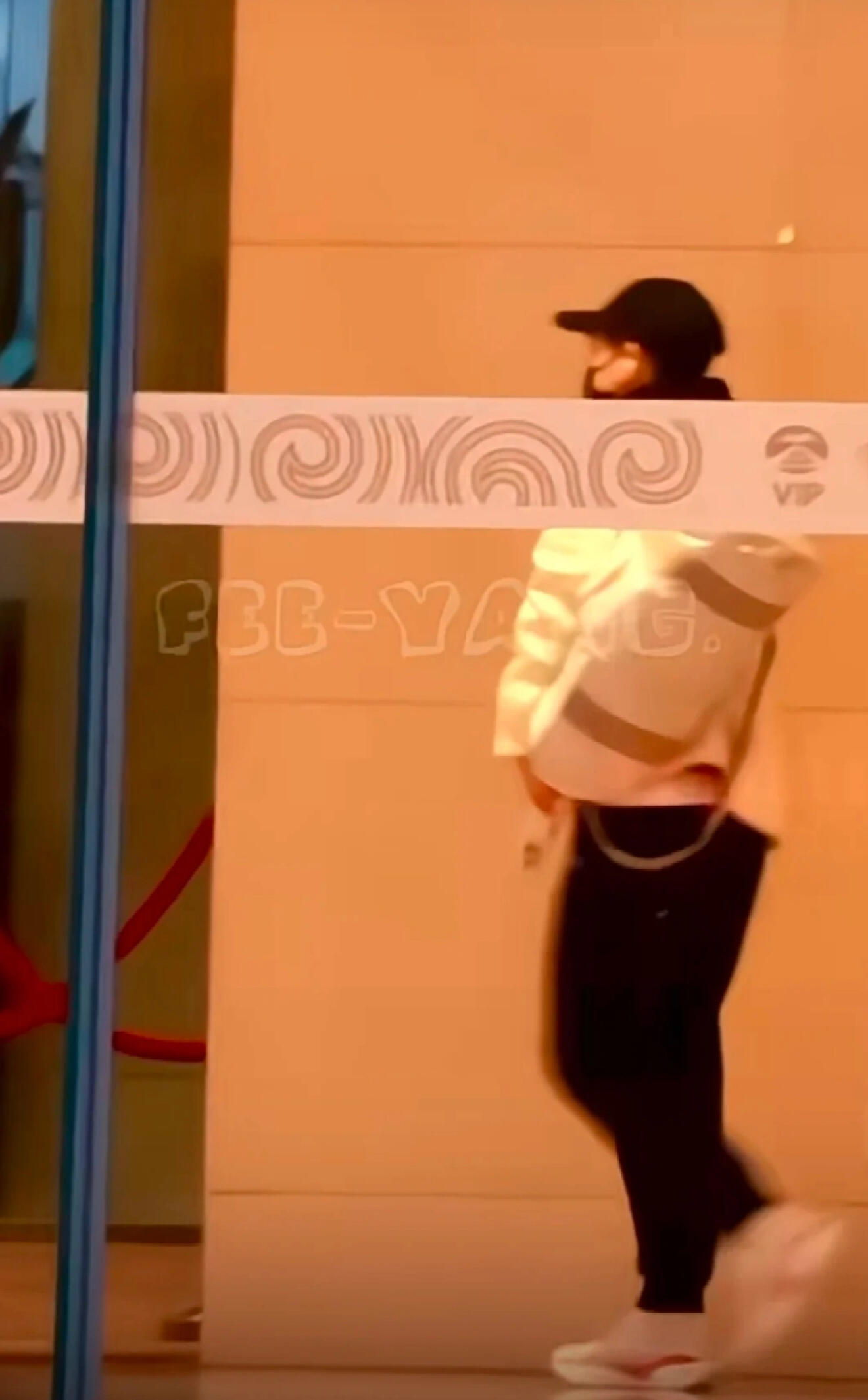 莎莎出发啦，明天会到访深大附中 