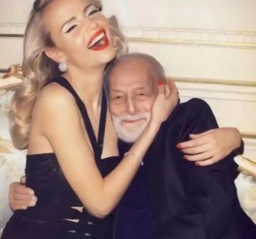 1994年，89岁高龄的石油大亨，娶了26岁脱衣舞女郎，新婚才14个月后，石油大