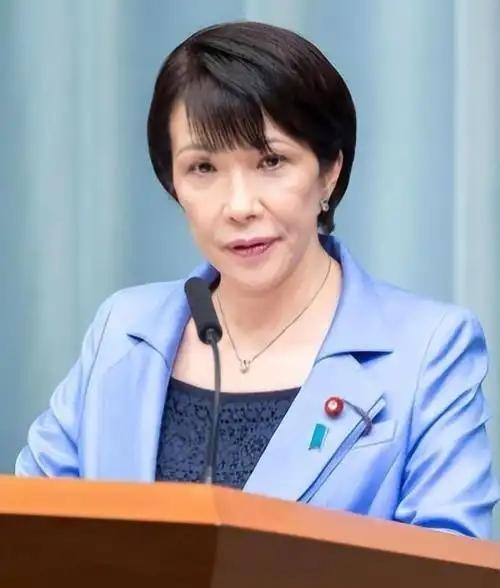 高市早苗这下彻底慌了。美日两场大规模军演在同一天启动，日本忙着部署战斧导弹，美国
