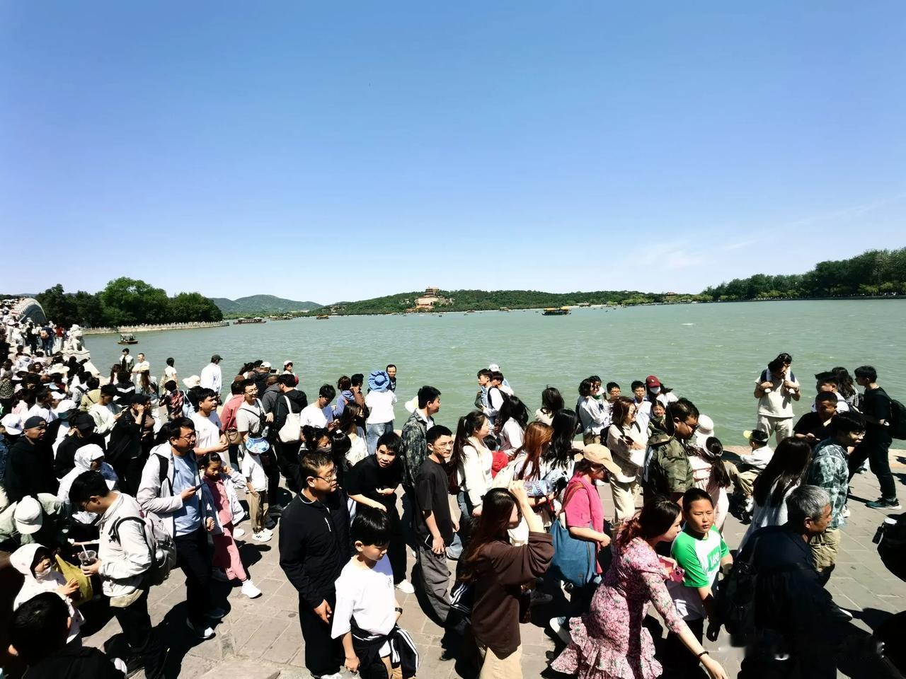 五一心情记录一声叹息，颐和园人从众
