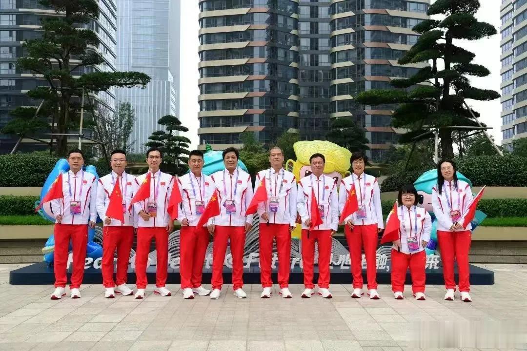 中国象棋国家队正式进驻亚运村[赞]
本次国家队由中国象棋协会主席朱国平担任领队，