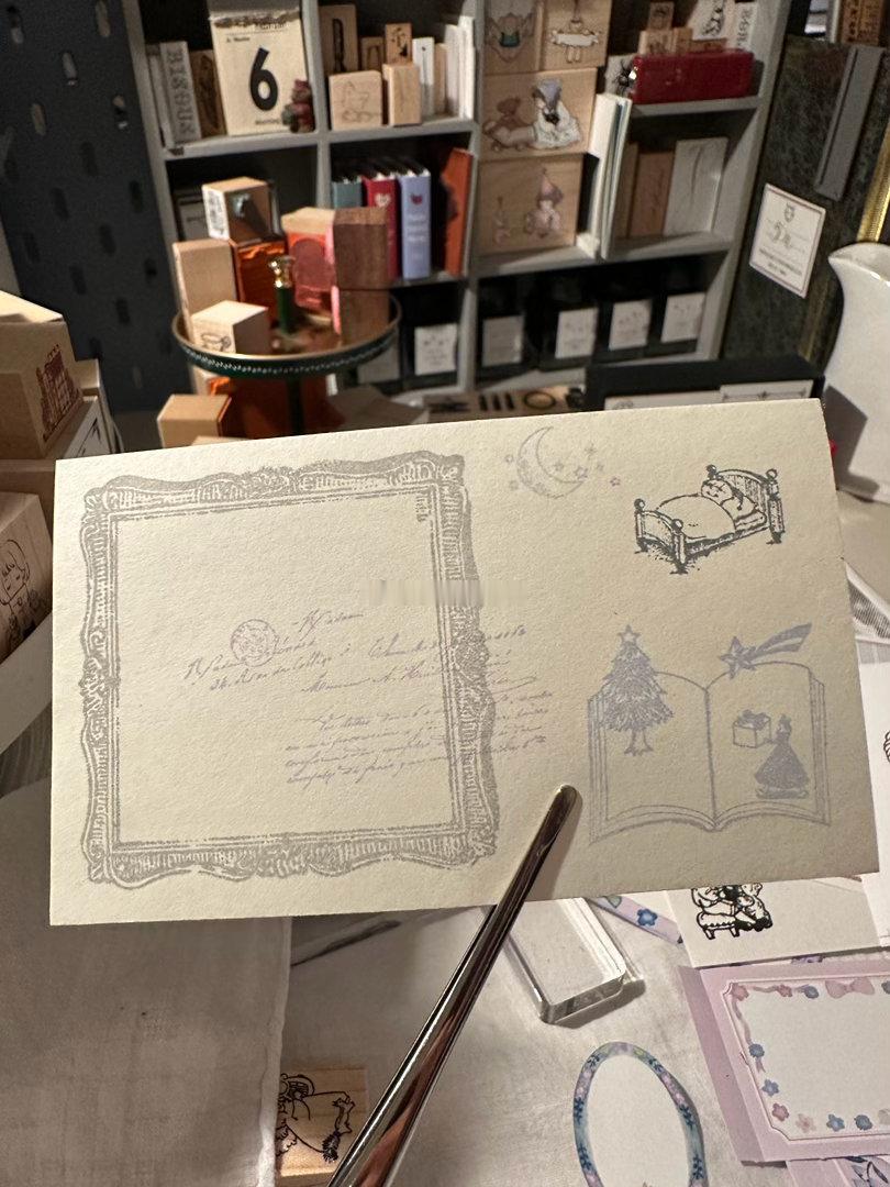 沉迷于我的好奇屋🏘️🧸🔮🎂📖🖊️🎨🎁🎵 