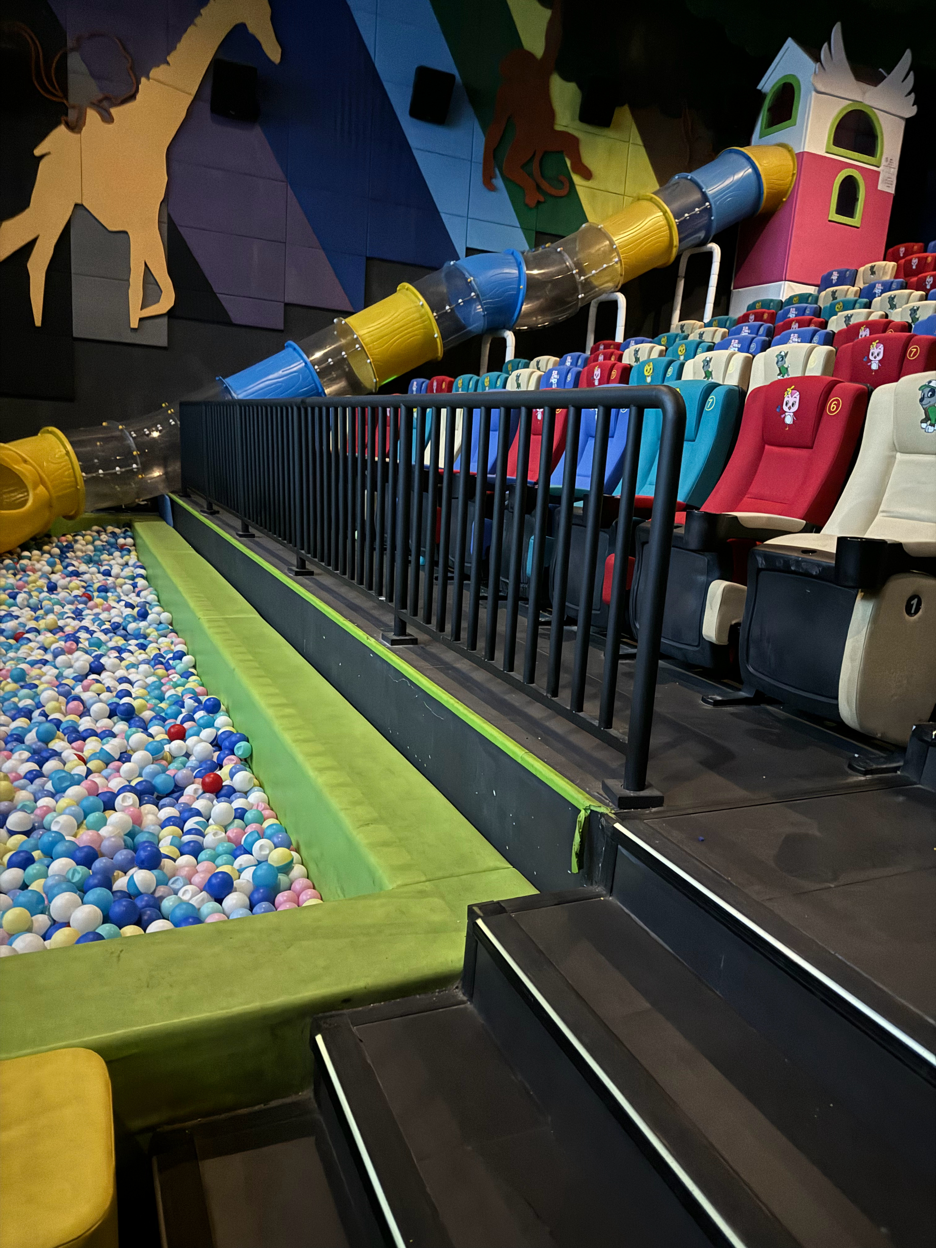 昨天下午看电影开到隐藏款影院了