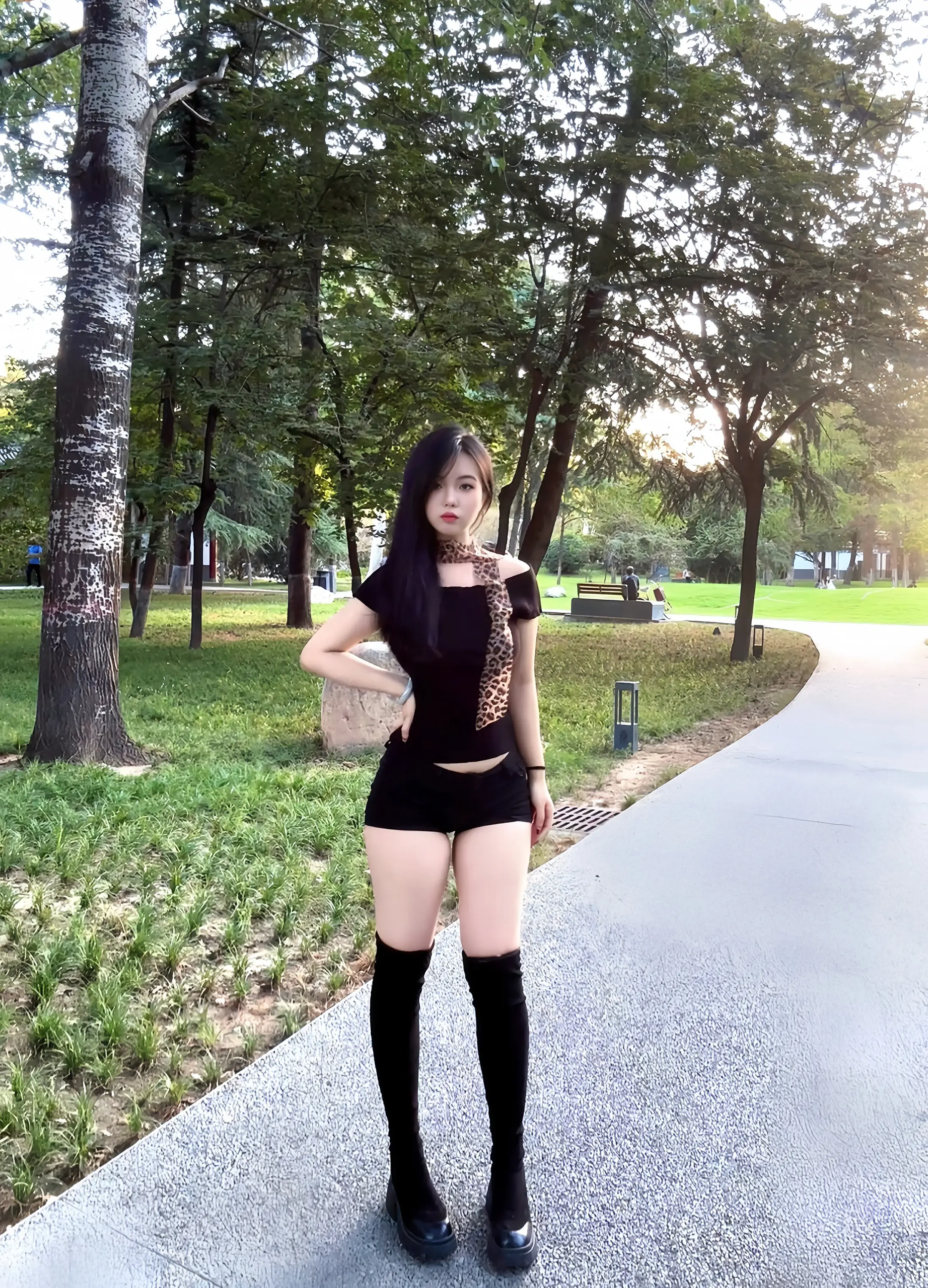 叉腰站🧍