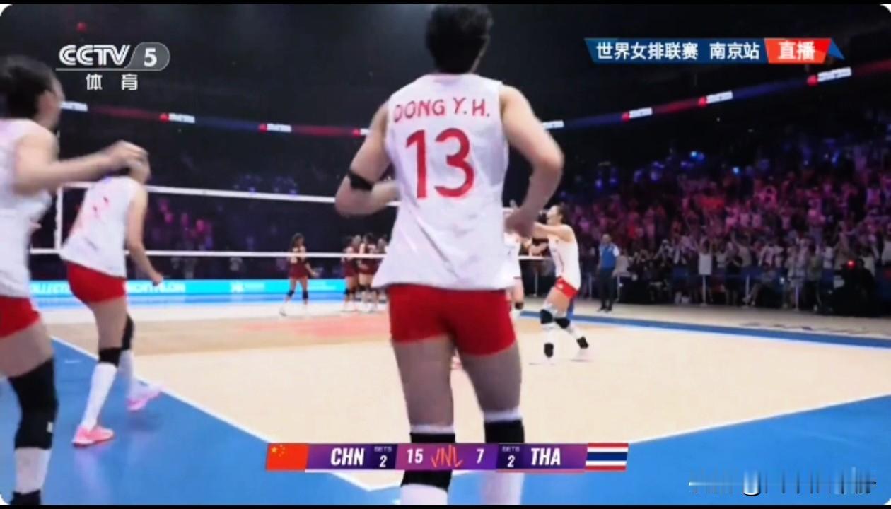 中国女排3-2泰国队员技术统计!
(25-14，24-26，25-19，23-2