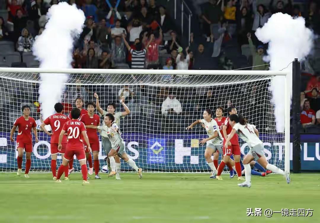 在澳大利亚悉尼进行的女足亚洲杯B组小组赛收官战，中国队对阵朝鲜队，朝鲜队先入一球