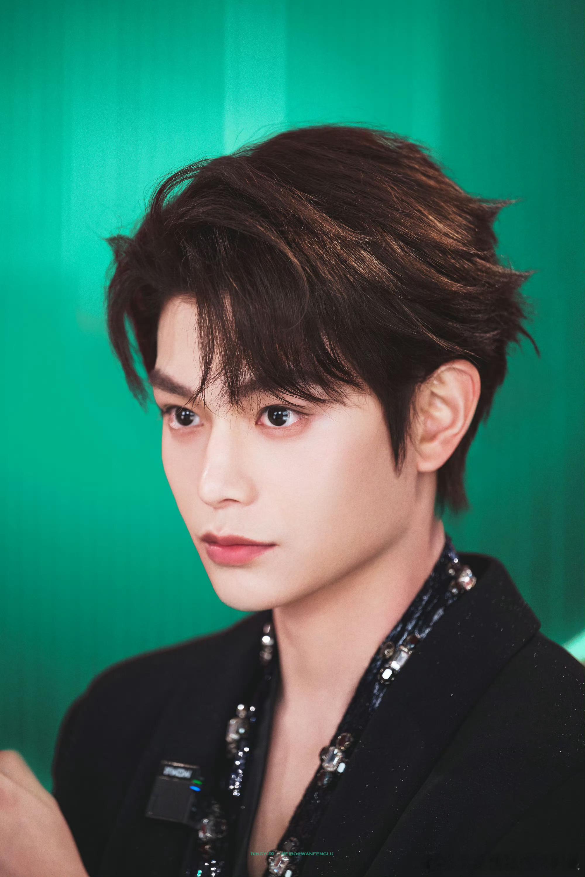 丁禹兮直播观看人数破10万 丁禹兮直播太帅了吧，品牌数据断层第一☝🏻 