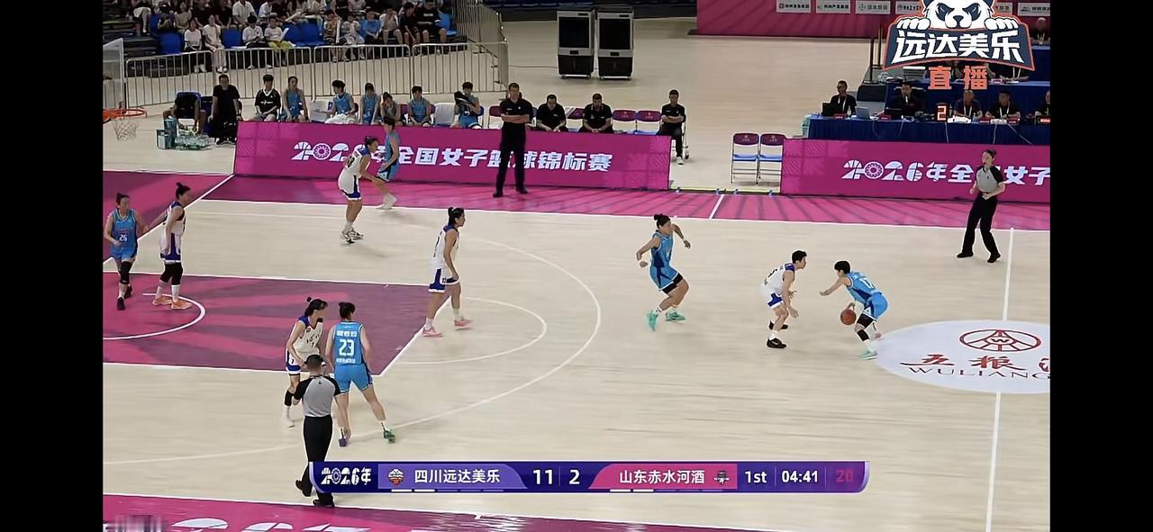 支持四川女篮的大声喊我们是冠军！

恭喜四川女篮在2026年的时间里，完成两次夺