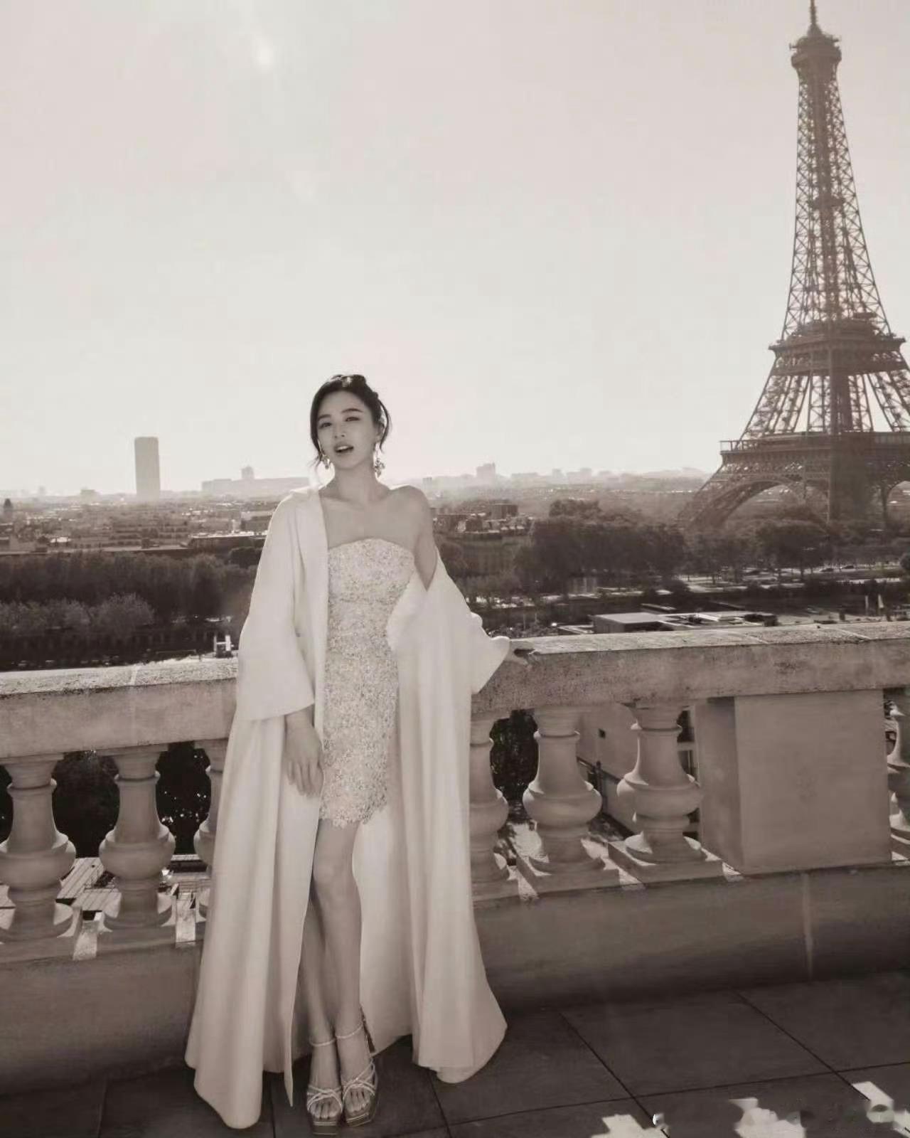 张雨绮 辽视春晚 新年舞台有新惊喜！张雨绮于适辽视春晚同台，新鲜组合让人眼前一亮