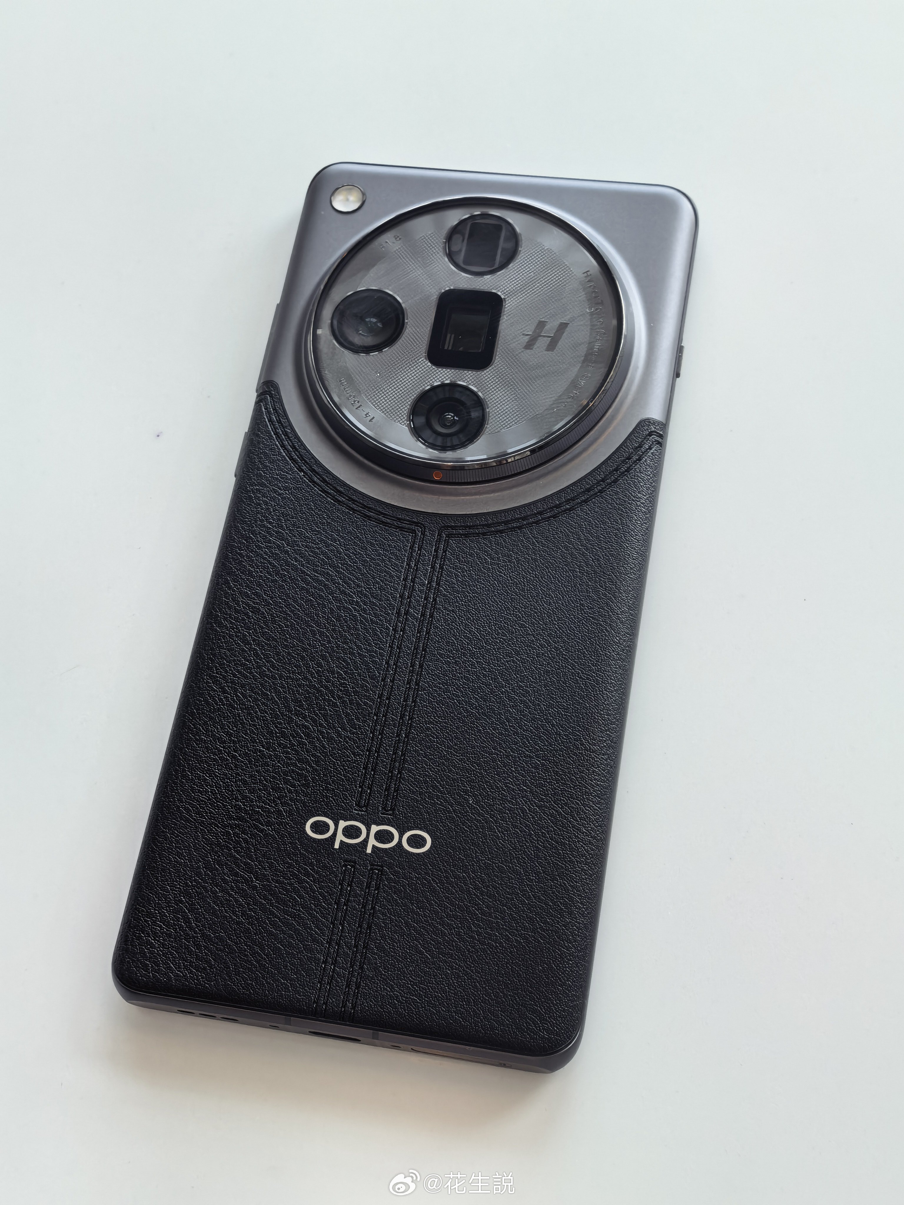 OPPO Find X7 Ultra的颜值放到现在一众超大杯来看都排得上号啊同样