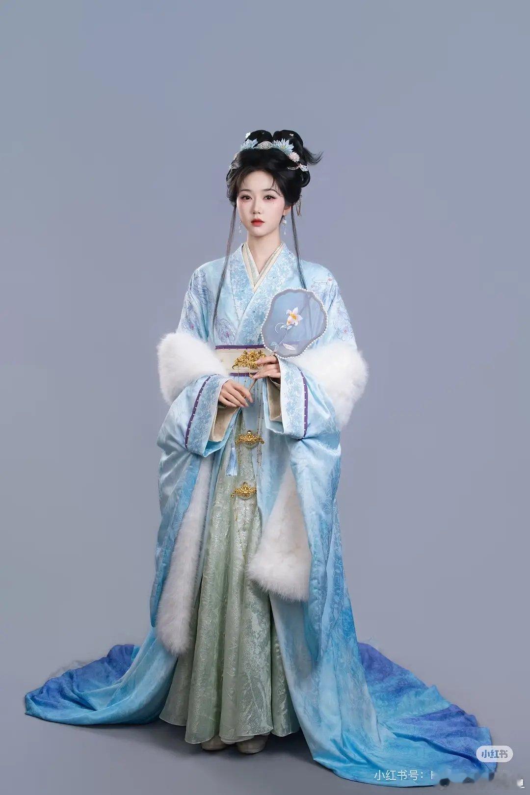 岳雨婷最近两个古偶的妆造都爆美 拍短剧我都觉得浪费了卡大头都看不出来！ 
