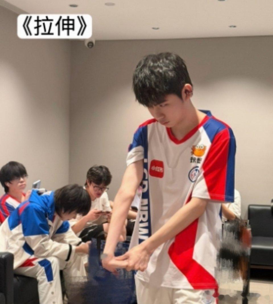 九尾XXZ 双胞胎嘛 
