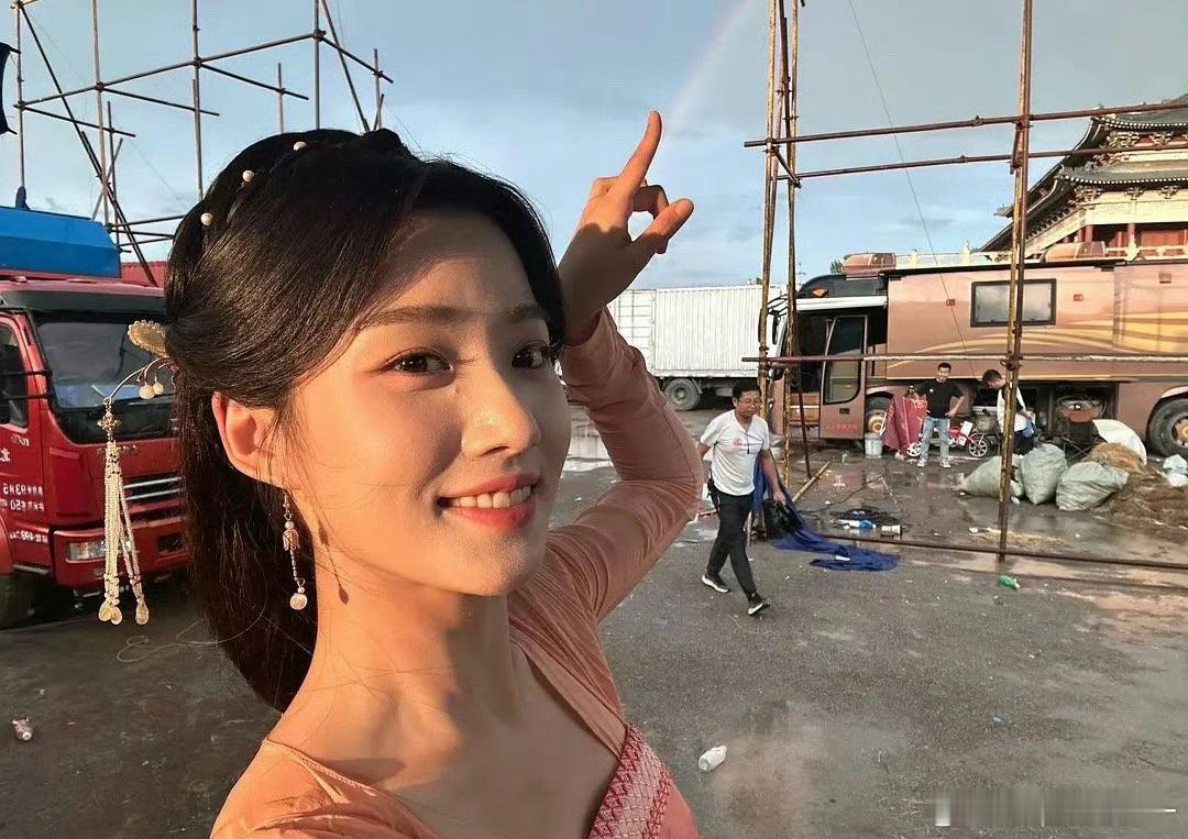 卢昱晓这皮肤状态都能发出来 ​​​