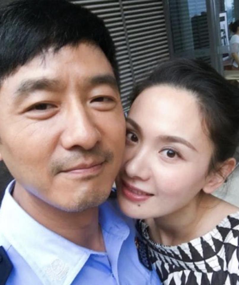 郭晓东、陈莉莎两口子好有趣啊！

陈莉莎开直播的时候，直播间里一直只有2万多人。