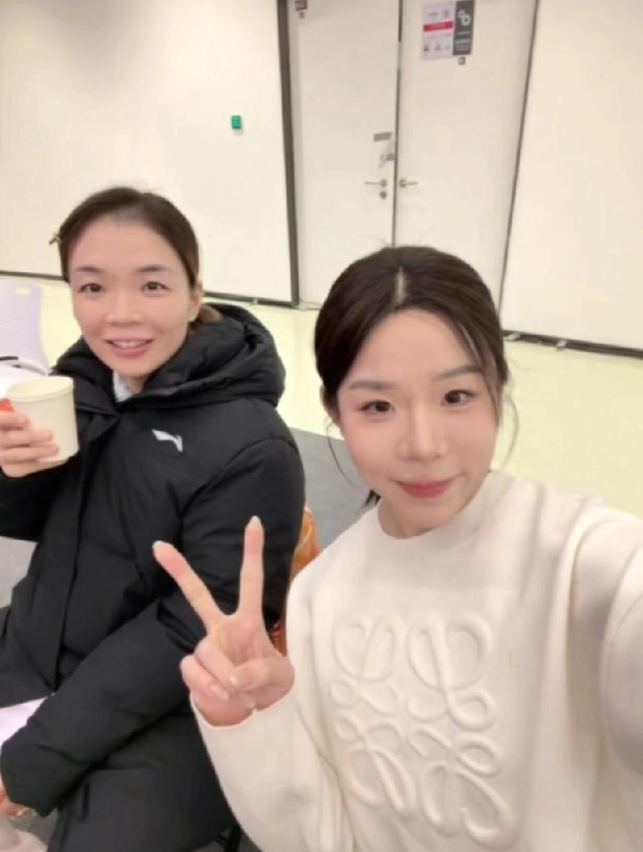 🏸 凡尘组合的新年第一拍！ 🎉
新的一年，世界冠军也有最暖心的日常。
收到的