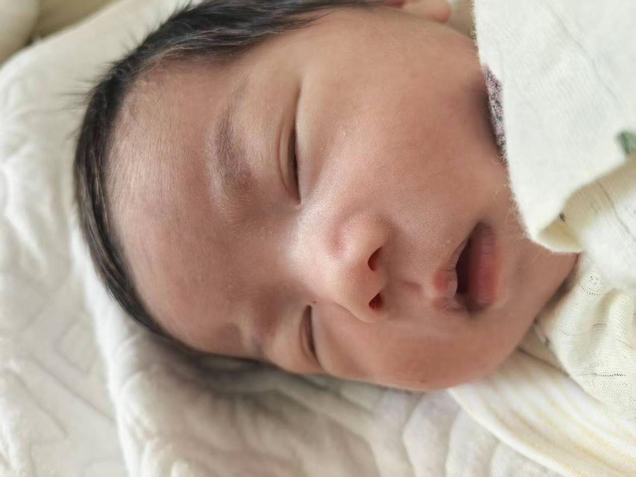 自家小孙女，用这个机器跟踪到出生，小孙女