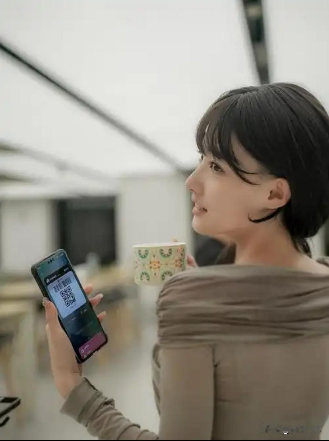 网友热议留言，为啥很多人都不用支付宝支付？
微信简单明了没有广告，而支付宝广告满