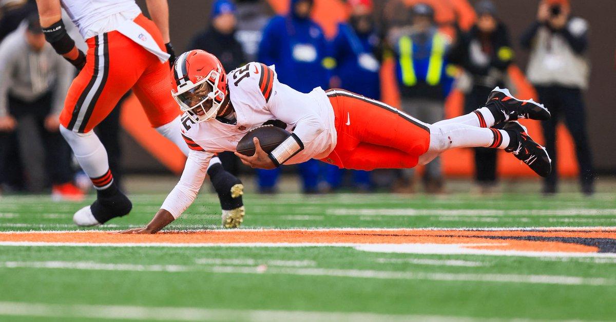 [To learn English]
Cleveland Browns quar