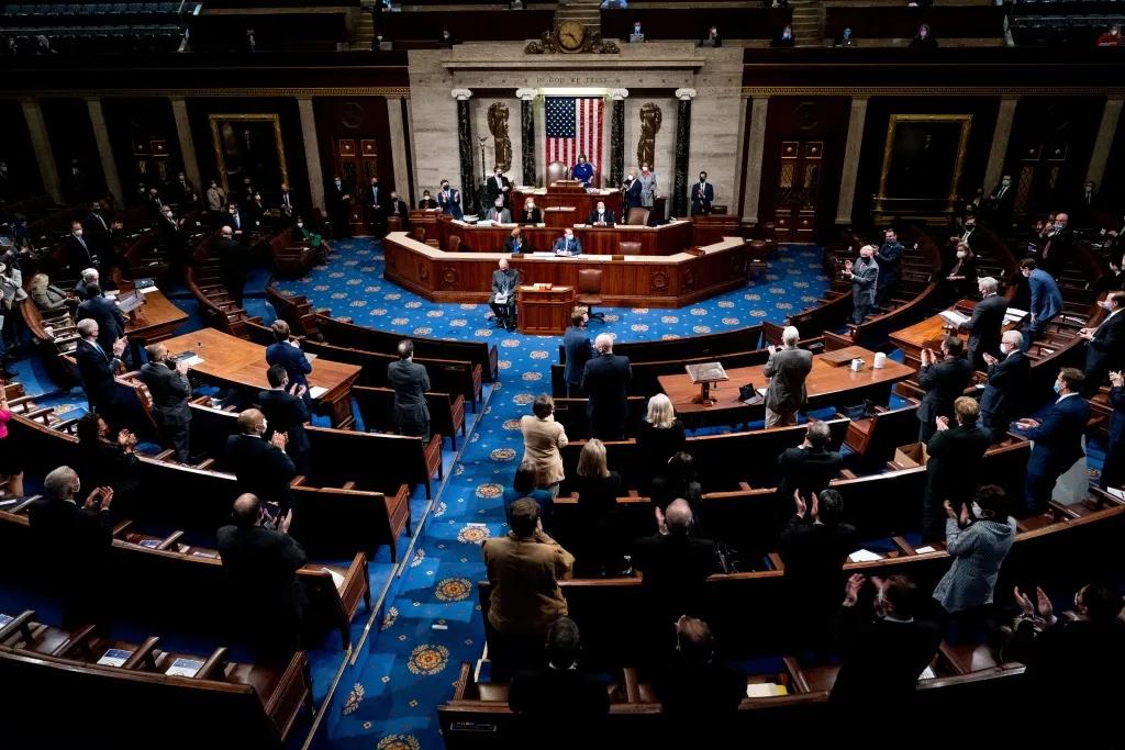 美国国会参议院19日这天的投票结果，让不少关注国际局势的人都吃了一惊。一场程序性