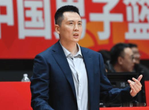 卢指导啊，还是先把球队核心战术捋顺明白吧，上海这么好的阵容一到下半场就瞎打，球员