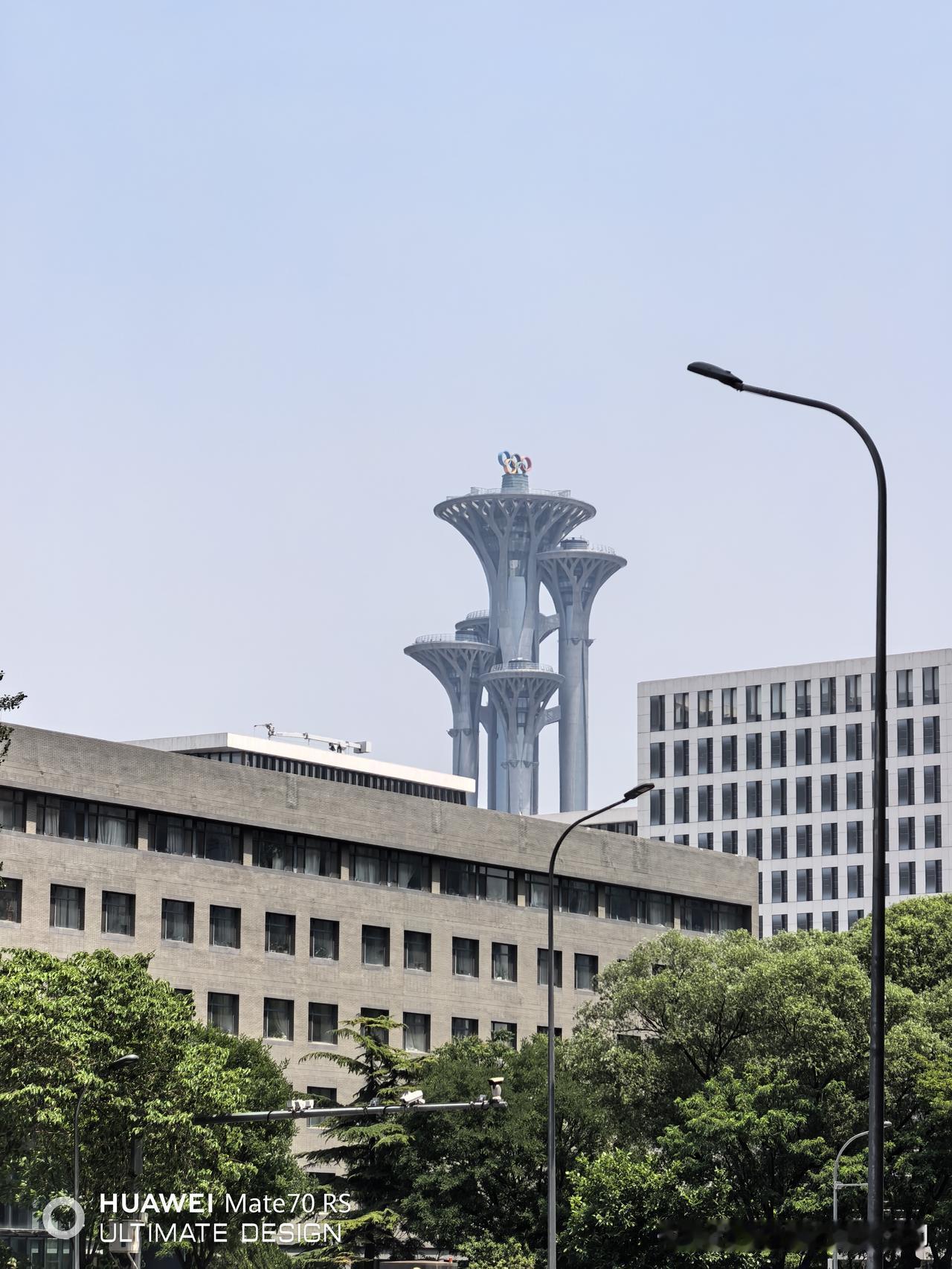 上市农商行的股东都赚钱了吗？

1.渝农商行
股东人数10.7万户，近一年股价最