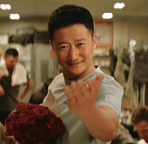 吴京被喷这事儿，我咋想都想不明白。他作为演员，没犯啥大错，就是性子直，说话不拐弯