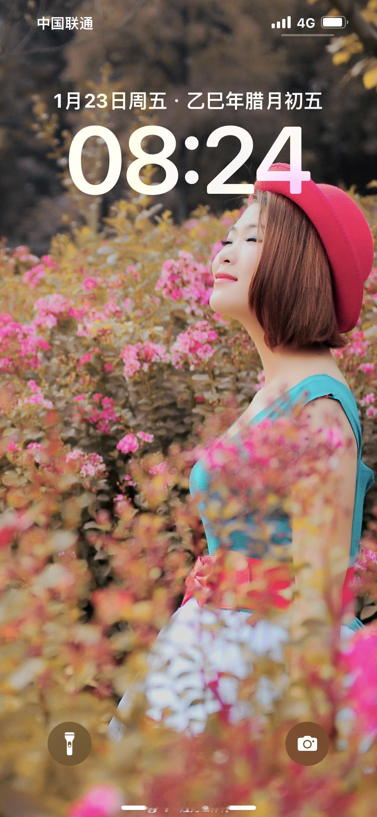 08/24  致敬科比81分20周年科比81分20周年20年前的今天上帝穿上了8