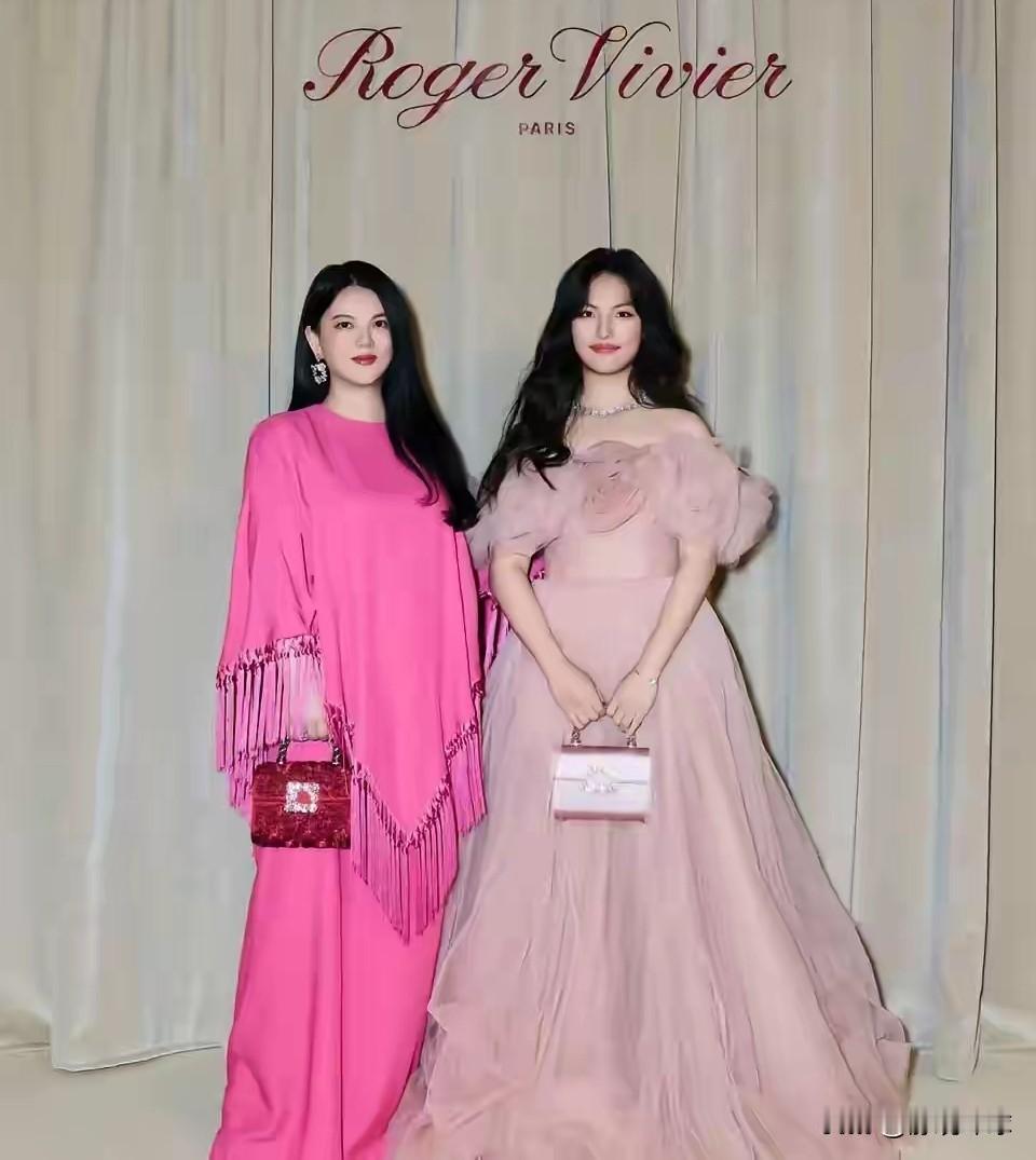 某湘全平台禁关注！炫富栽大跟头 某晶哭穷都没她惨
 
某湘凉透了！某博、某音、某