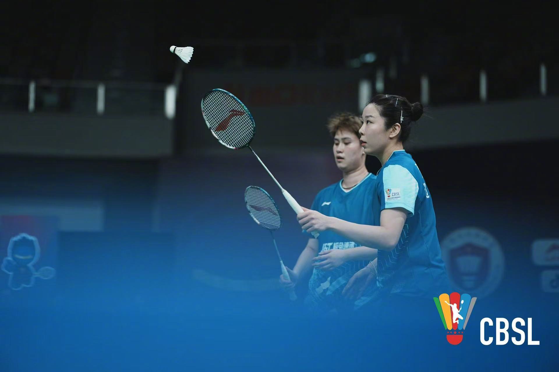 贾一凡李汶妹2比0谭宁陈芳卉羽超联赛 刚刚结束的一场比赛，贾一凡/李汶妹以 15