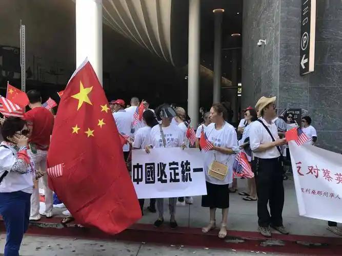 别再喊收复台湾了，也不要说回归了，根据国际法和中国法律，台湾1945年就已经回归