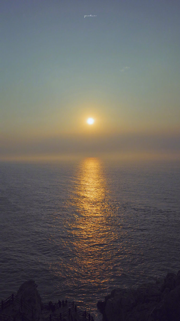 人若是看透了自己，便不会小看别人。——老舍《骆驼祥子》 