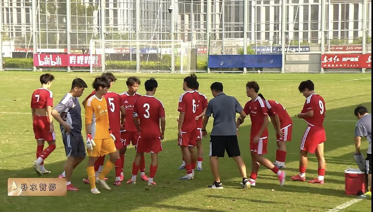 上海明日之星杯国际邀请赛，上海U17对阵阿根廷河床队U17，上半场8分钟上海U1