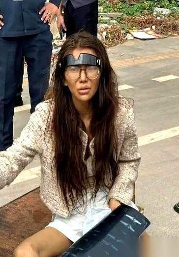 柬埔寨那个流落街头的女孩吴某桢，案子里有个细节，比她双腿被打断还让人头皮发麻。