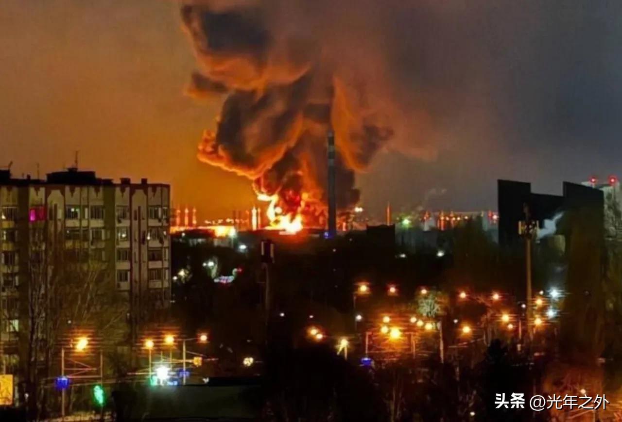 波罗的海火起，中东航道告急，全球油价再迎冲击波
 
俄罗斯波罗的海两大核心石油港