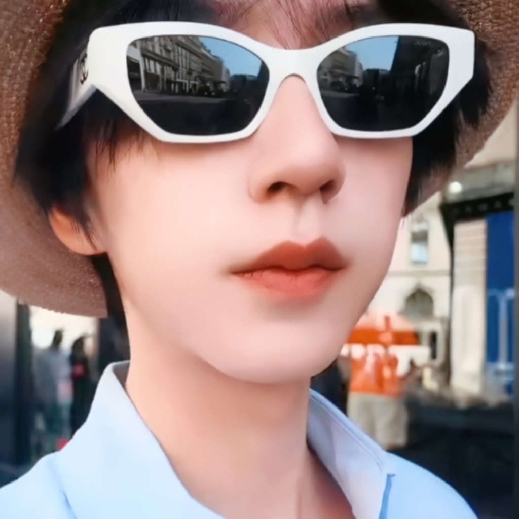 如此完美的花瓣唇💋 ​​​