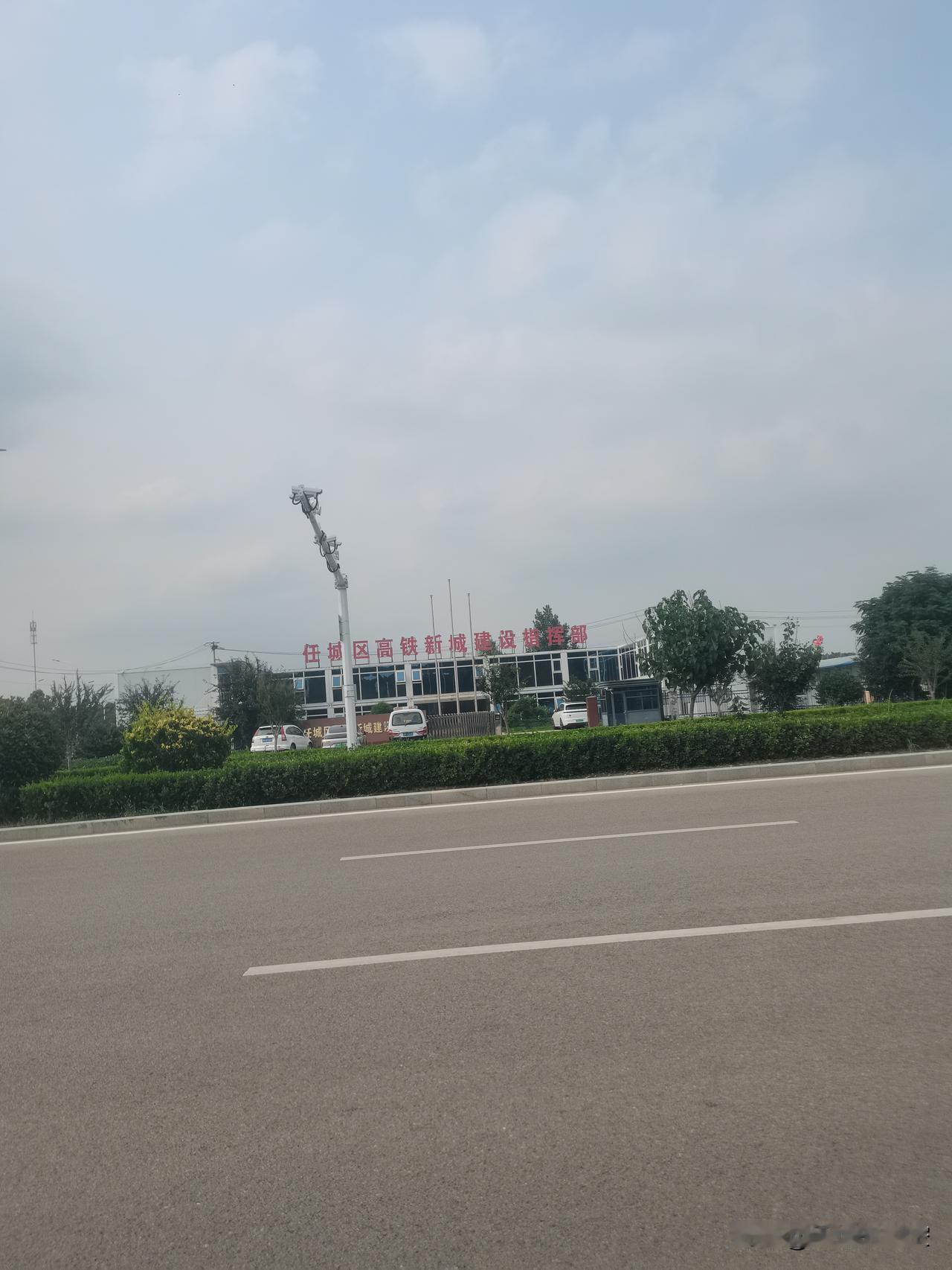 分享一张你最近手机里拍的风景照不知道这个算不算风景照，感觉不是太像。绝美风景随手