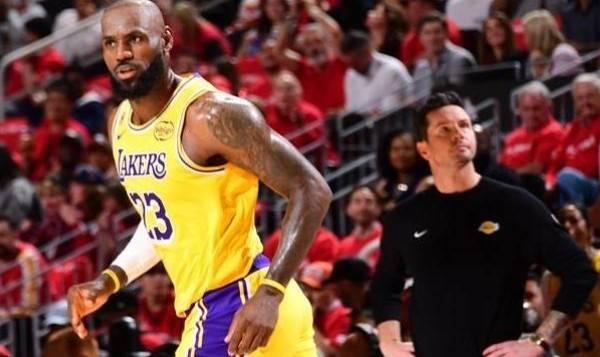 湖人3比0领先火箭拿到赛点，这场比赛离谱到没人敢信。布朗尼·詹姆斯只打了9分钟，