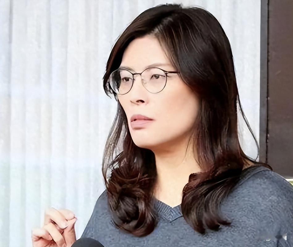 两岸不打仗也容易，台湾投降就行了！又不投降，又不愿被统一，又不打仗，就是叫大陆不